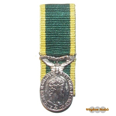 Efficiency Medal - Territorial - ERII - Canada Bar Miniature